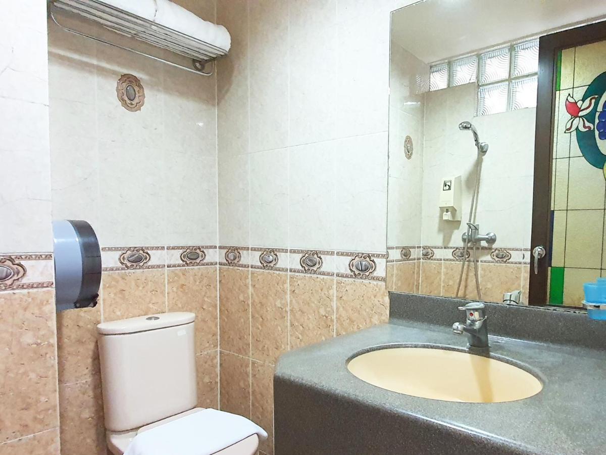 Compass Khách sạn 2*
